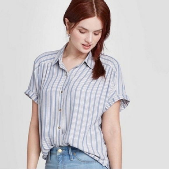 Universal Thread Blue Pinstriped Button Down - Picture 1 of 7